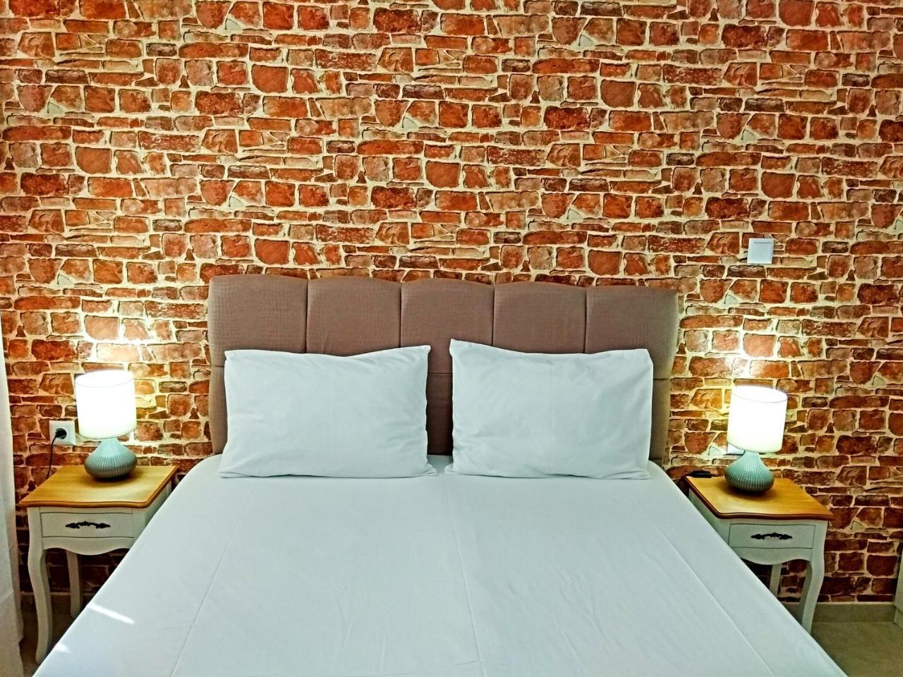 Iros Apartment Néa Péramos Buitenkant foto